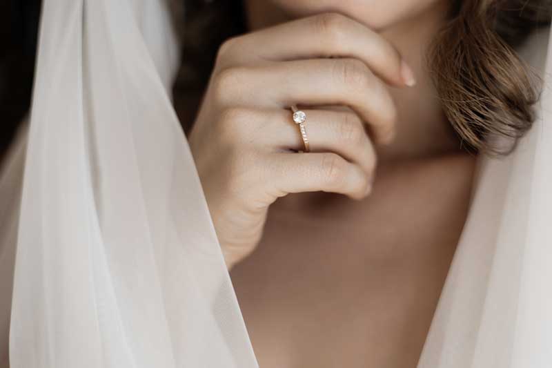 hand-braut-ehering-ring-diamant-gold-goldankauf-zadick